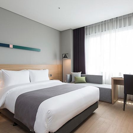 Alex 72 Hotel Suwon Exterior foto