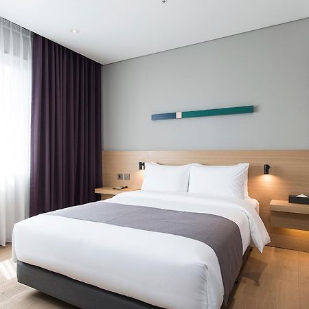 Alex 72 Hotel Suwon Exterior foto