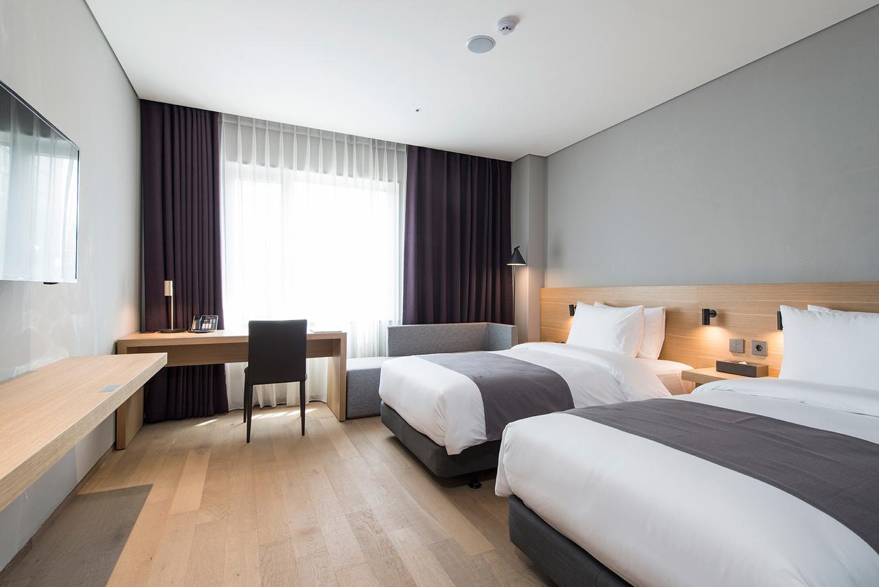 Alex 72 Hotel Suwon Exterior foto